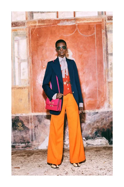 Look 17